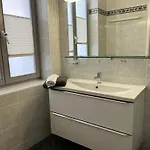 Apartment Schering App. Eg Links *