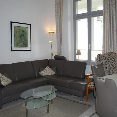 Villa-schering-app-eg-links * Heringsdorf (Usedom)