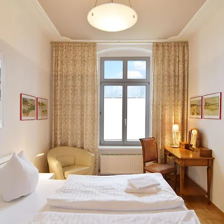Apartman Villa-schering-app-eg-links